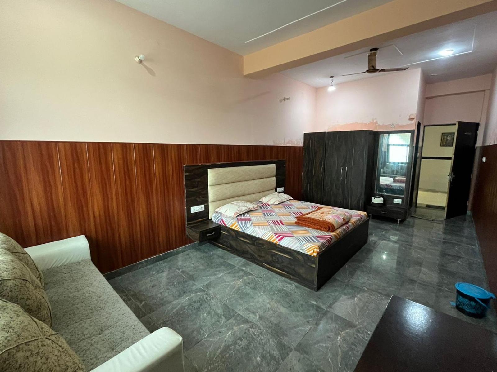 Shri Ji Baba Ki Haveli Hotel Govardhan Luaran gambar